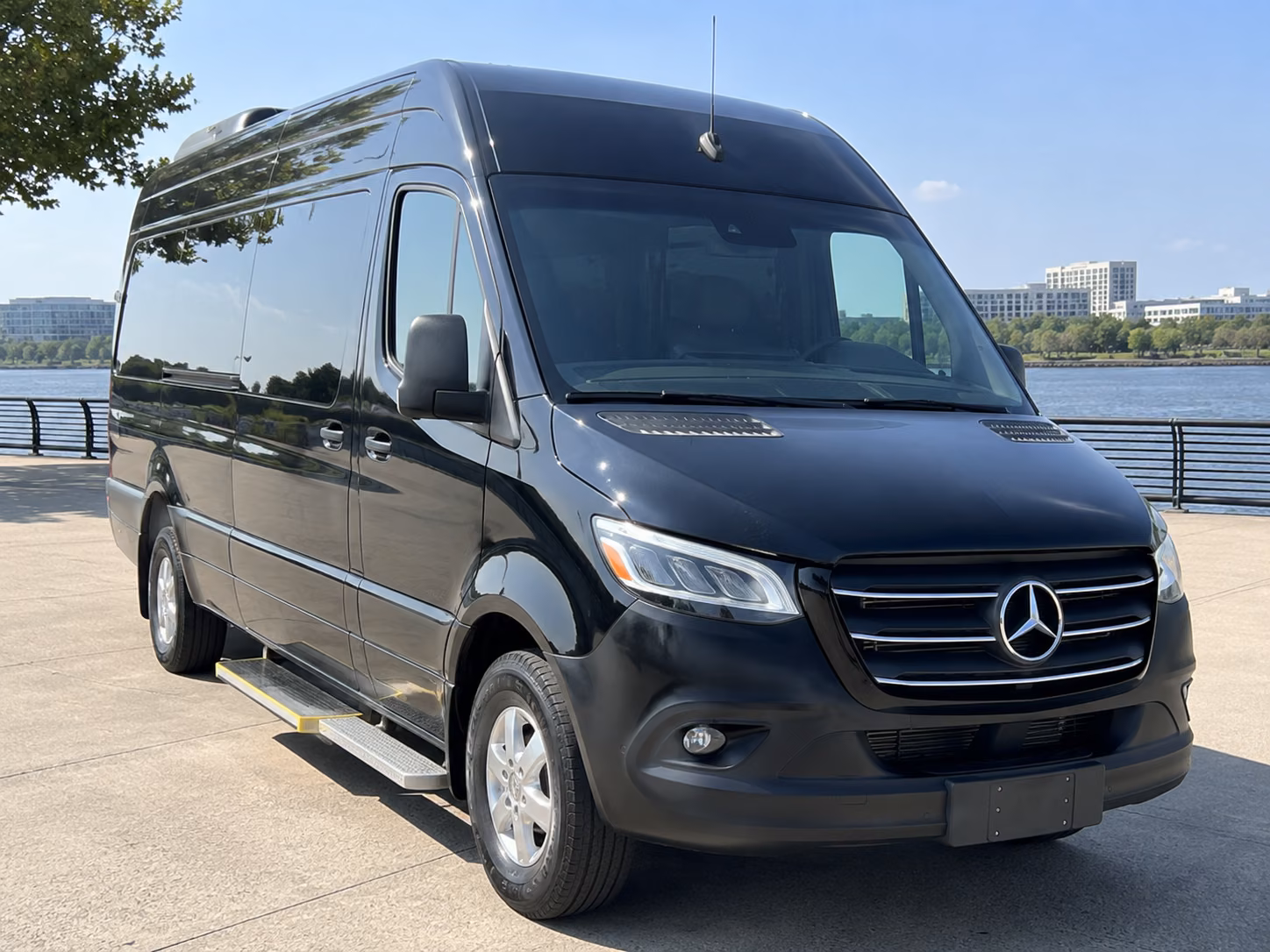 anaheim parking shuttle and park and ride bus rentals